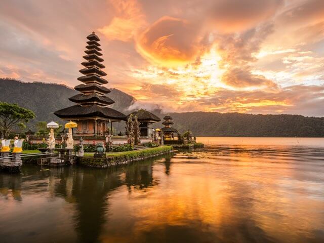 Book your flight to Bali with eDreams