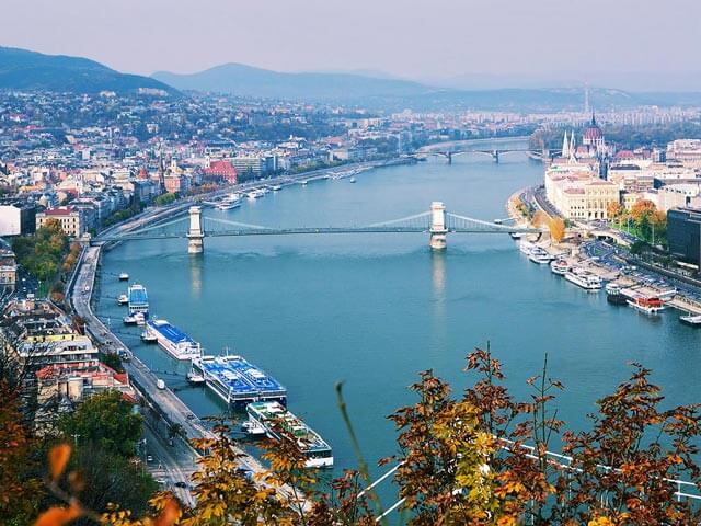 Book your flight to Budapest with eDreams